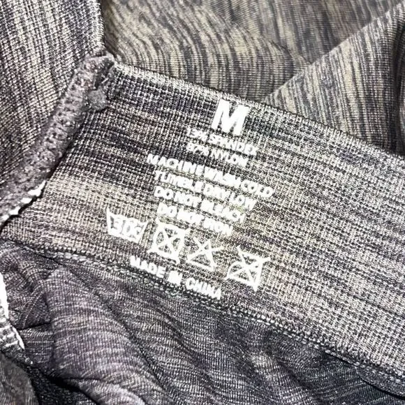 6 Piece Scrunch Butt Workout Lot: Honeycomb, Cheetah XS-Small, Shorts & Leggings - Picture 8 of 11